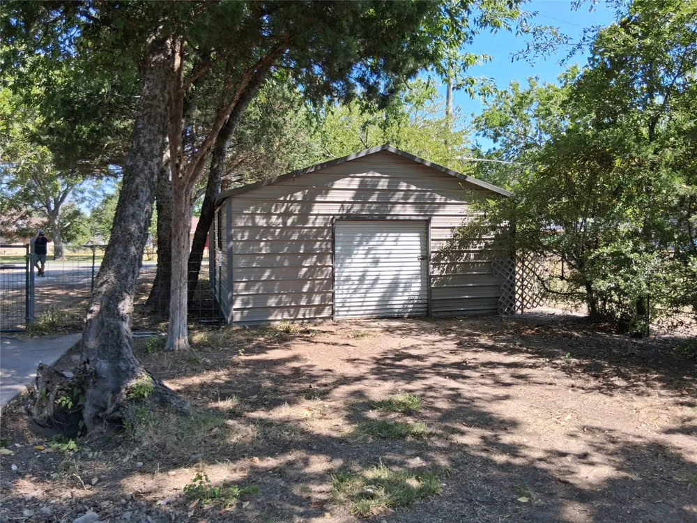 2619 Charity Road Commerce, TX 75428