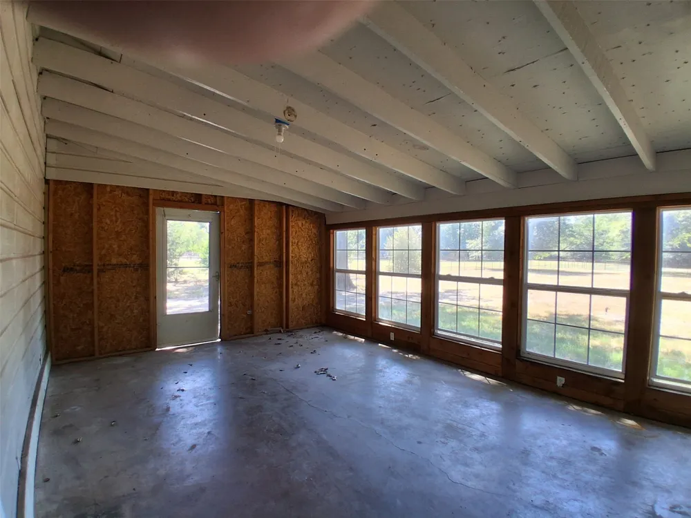 2619 Charity Road Commerce, TX 75428