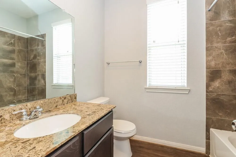320 Terra Vista Circle Montgomery, TX 77356