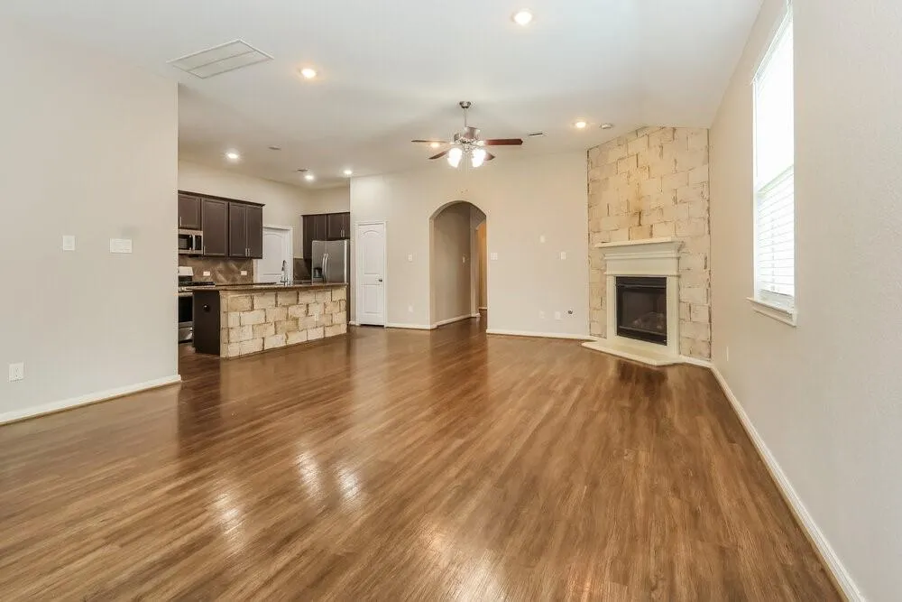 320 Terra Vista Circle Montgomery, TX 77356
