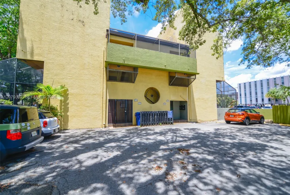 7420 SW 59th Ave #D South Miami, FL 33143