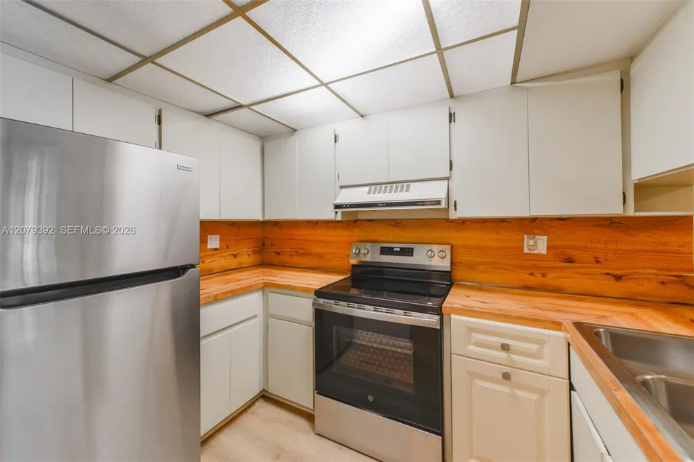 7420 SW 59th Ave #D South Miami, FL 33143