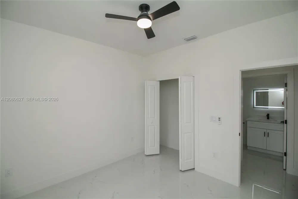 945 COMMODORE ST Lehigh Acres, FL 33974