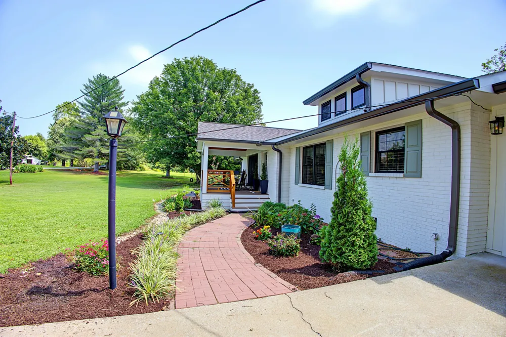 54 Purcell Rd Leoma, TN 38468