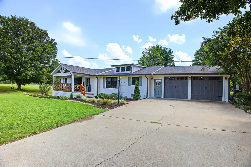 54 Purcell Rd Leoma, TN 38468