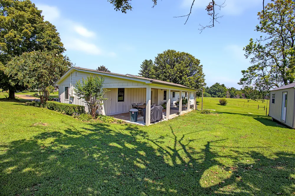 54 Purcell Rd Leoma, TN 38468
