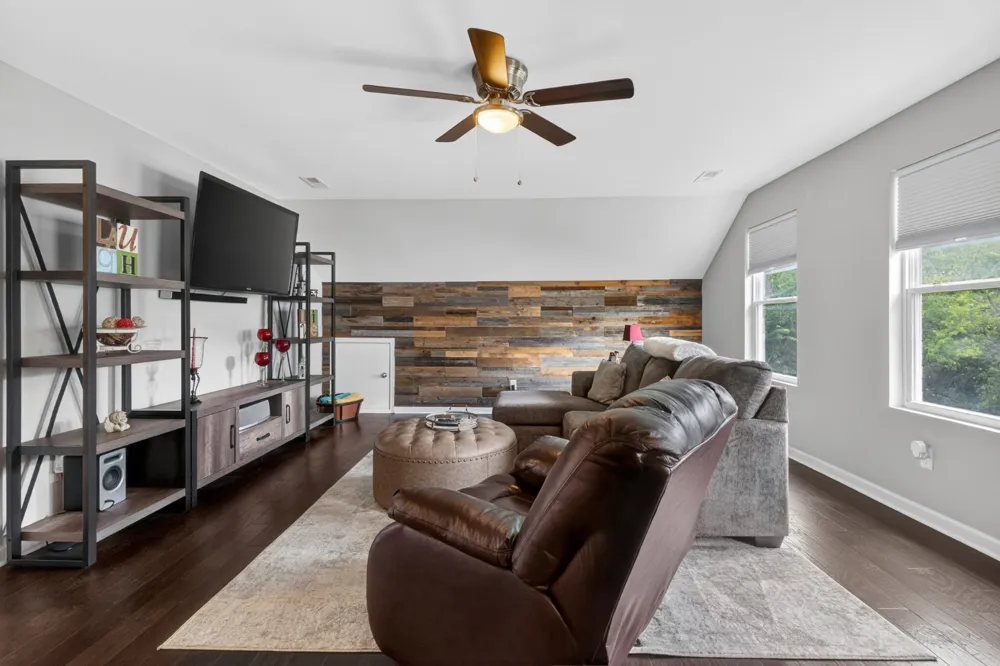 125 Ervin St Hendersonville, TN 37075