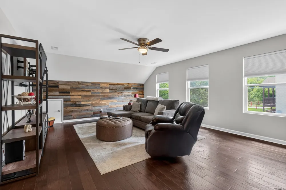 125 Ervin St Hendersonville, TN 37075