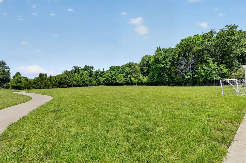 125 Ervin St Hendersonville, TN 37075