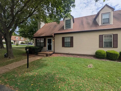 1107 Quail Ct W