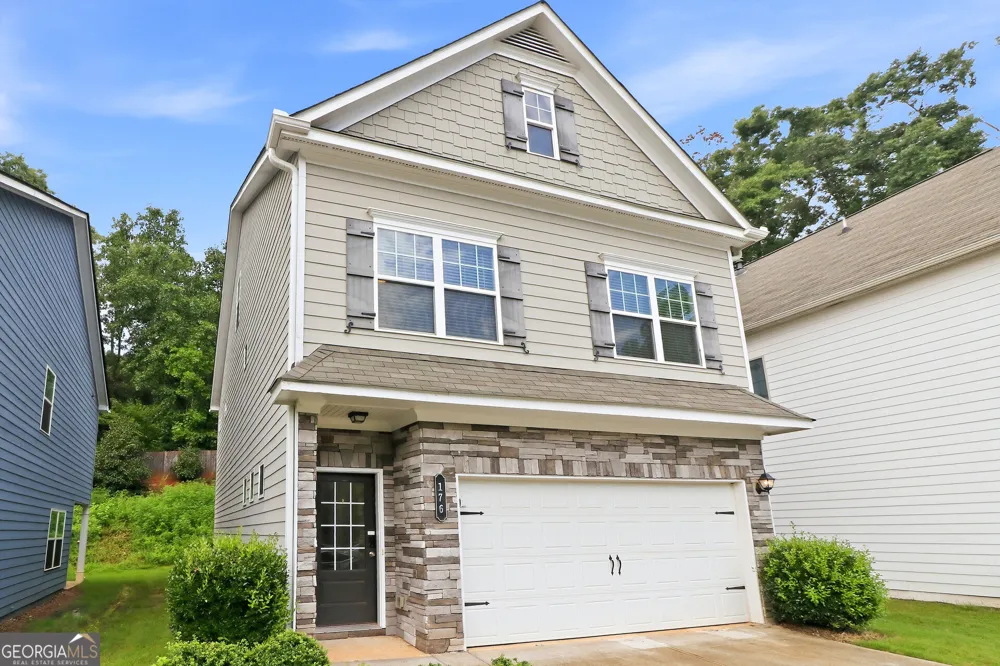 176 Bryon LN Acworth, GA 30102