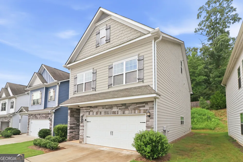 176 Bryon LN Acworth, GA 30102