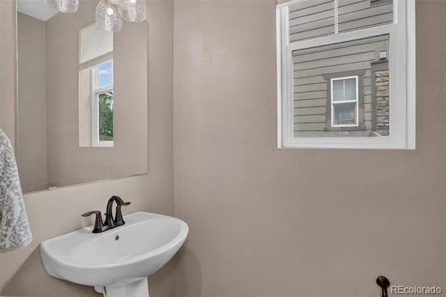 7639 S Zante Court Aurora, CO 80016