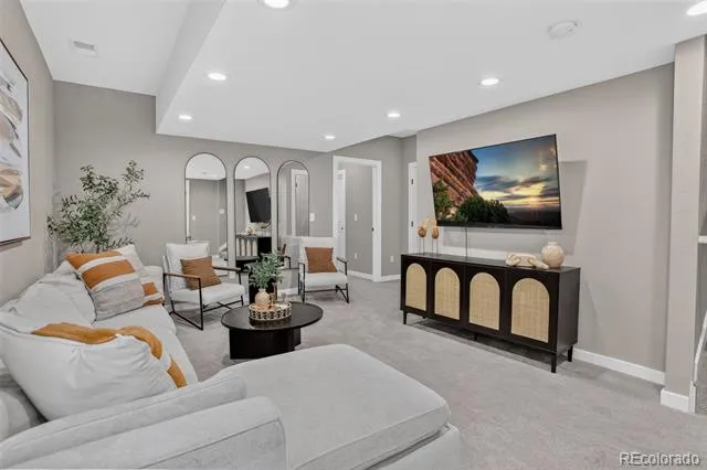 7639 S Zante Court Aurora, CO 80016