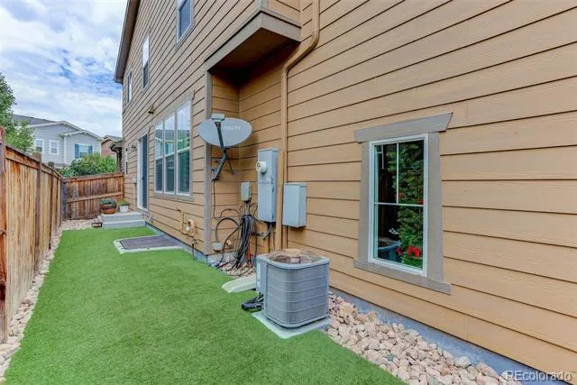 7639 S Zante Court Aurora, CO 80016