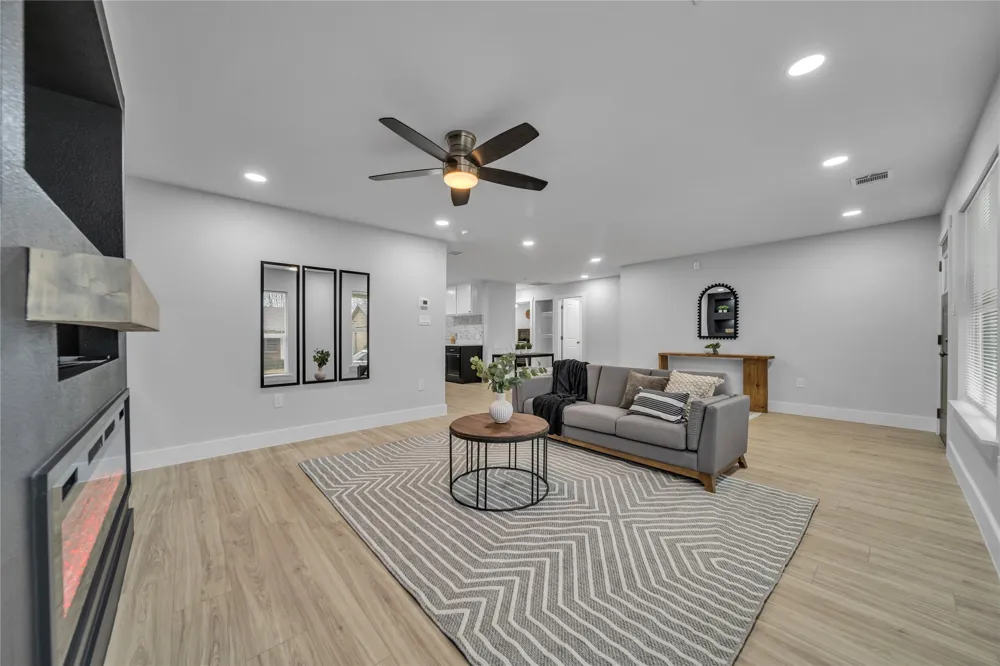 1213 Bowie Street Garland, TX 75040