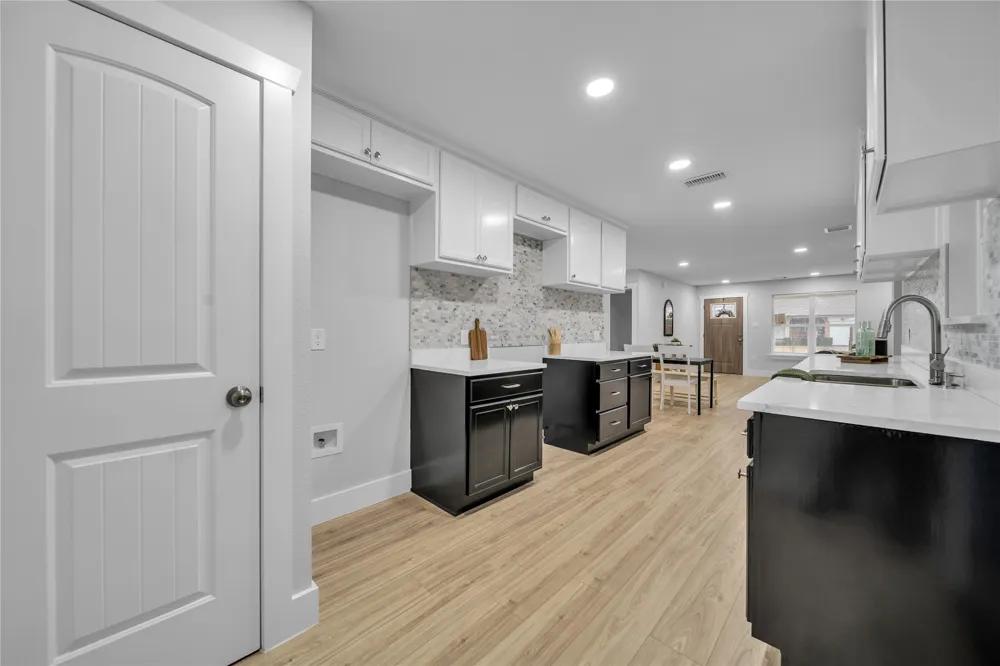 1213 Bowie Street Garland, TX 75040