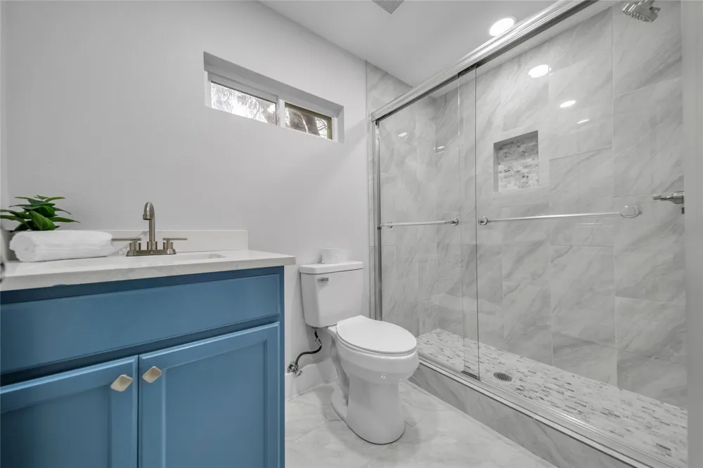 1213 Bowie Street Garland, TX 75040