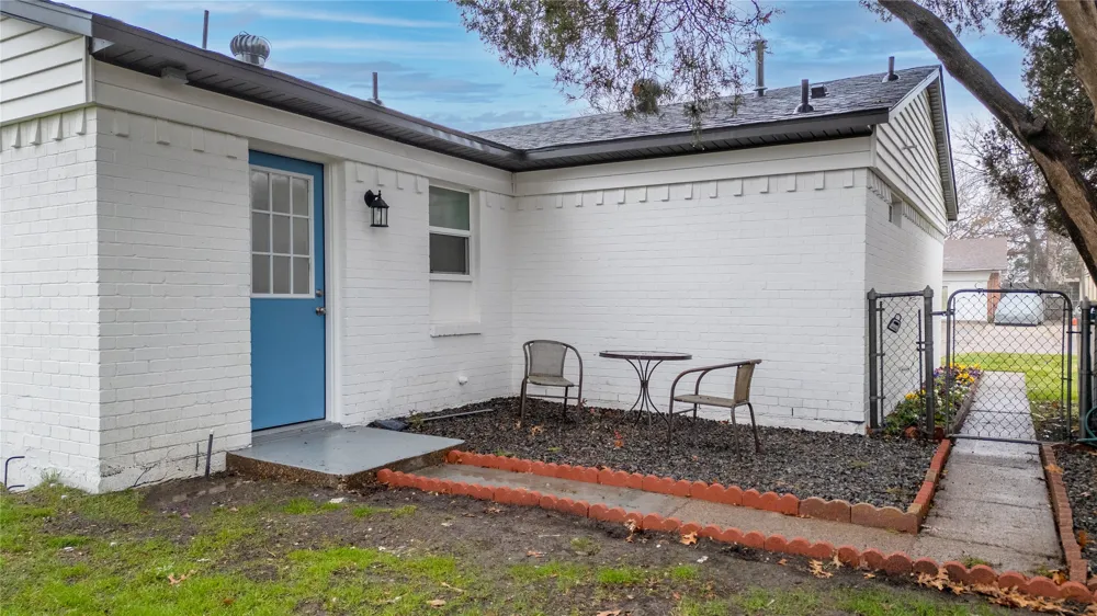 1213 Bowie Street Garland, TX 75040