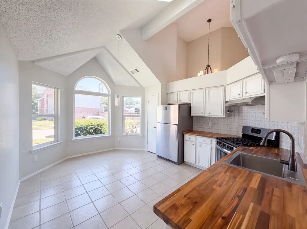 713 Lake Bluff Drive Flower Mound, TX 75028