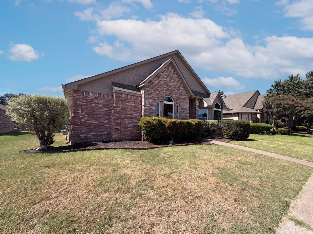 713 Lake Bluff Drive Flower Mound, TX 75028