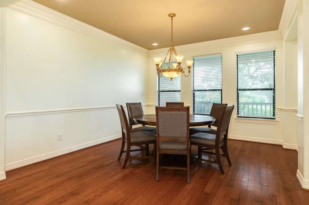 2418 Majestic Oaks Court Rosharon, TX 77583