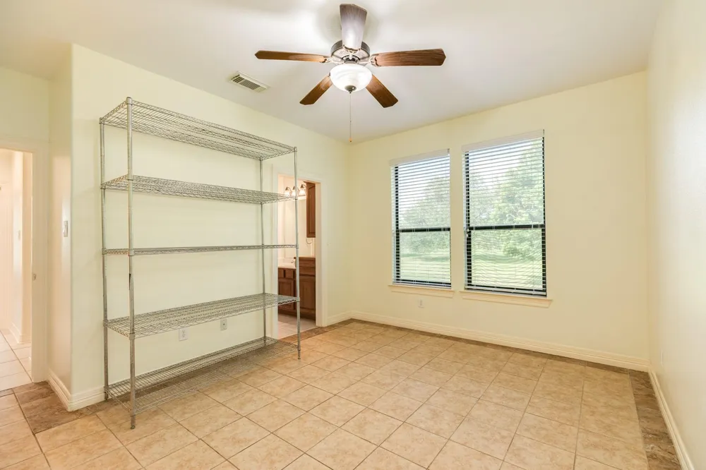 2418 Majestic Oaks Court Rosharon, TX 77583