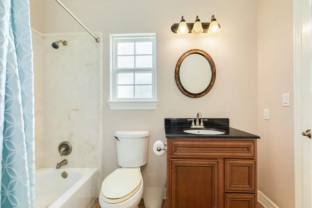 2418 Majestic Oaks Court Rosharon, TX 77583