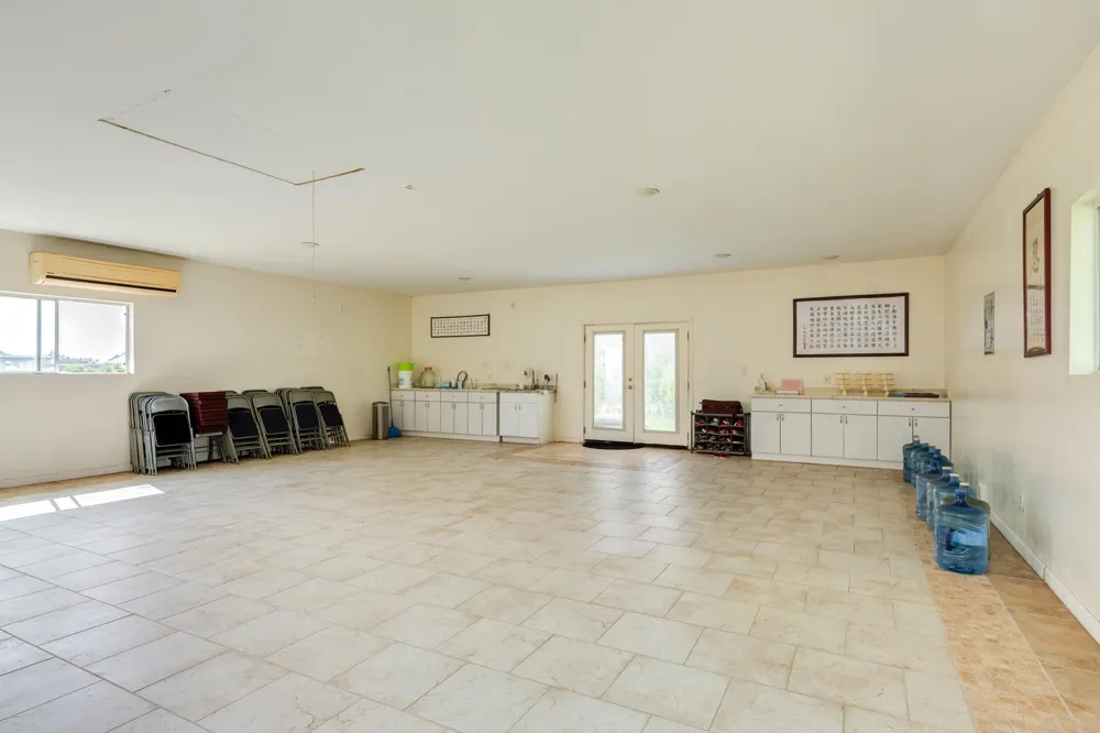 2418 Majestic Oaks Court Rosharon, TX 77583