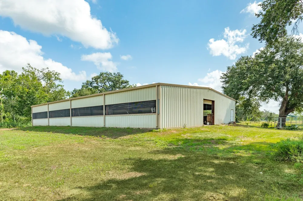 2418 Majestic Oaks Court Rosharon, TX 77583