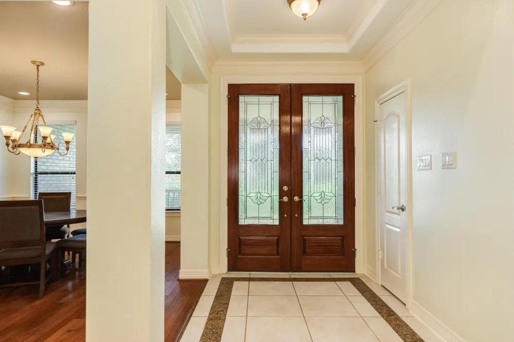 2418 Majestic Oaks Court Rosharon, TX 77583
