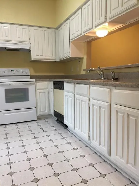 10603 S Wilcrest Drive #27 Houston, TX 77099
