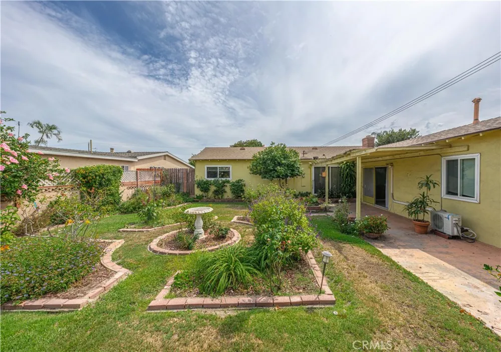 9881 Reading Avenue Garden Grove, CA 92844