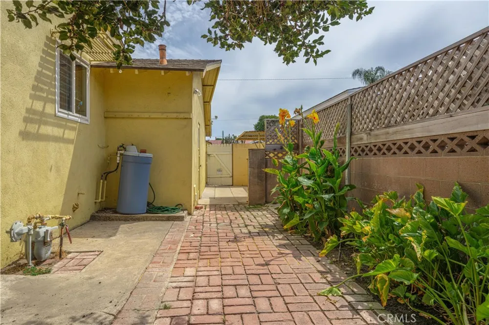 9881 Reading Avenue Garden Grove, CA 92844