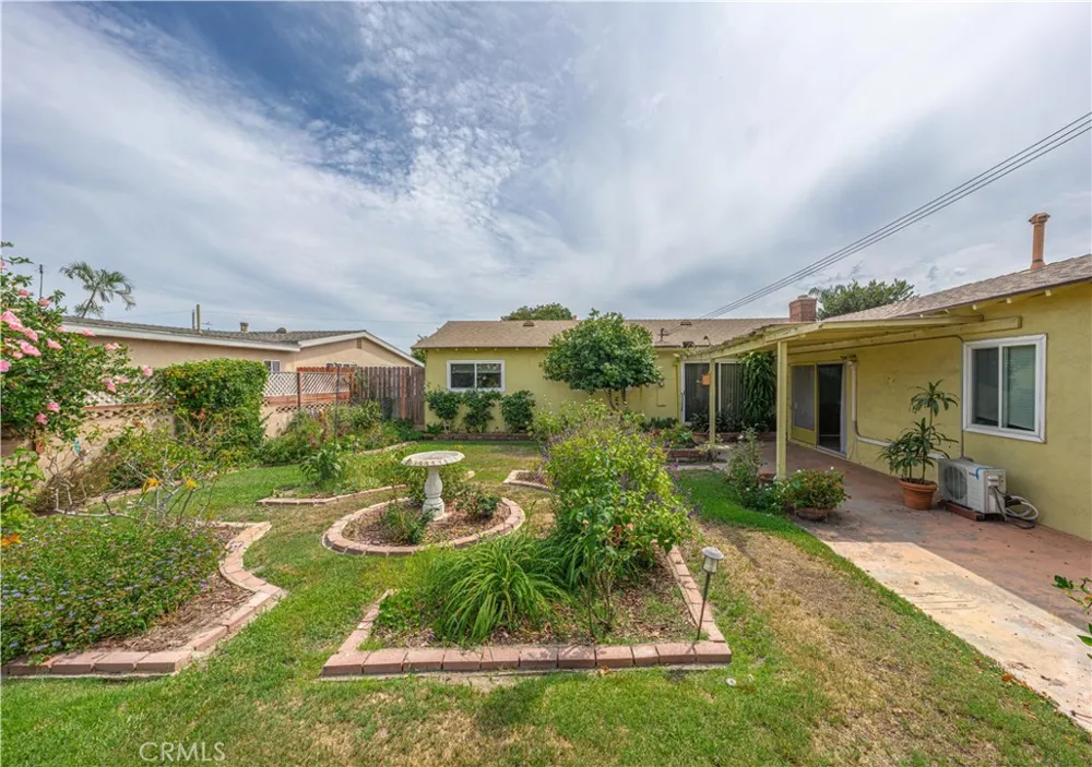 9881 Reading Avenue Garden Grove, CA 92844