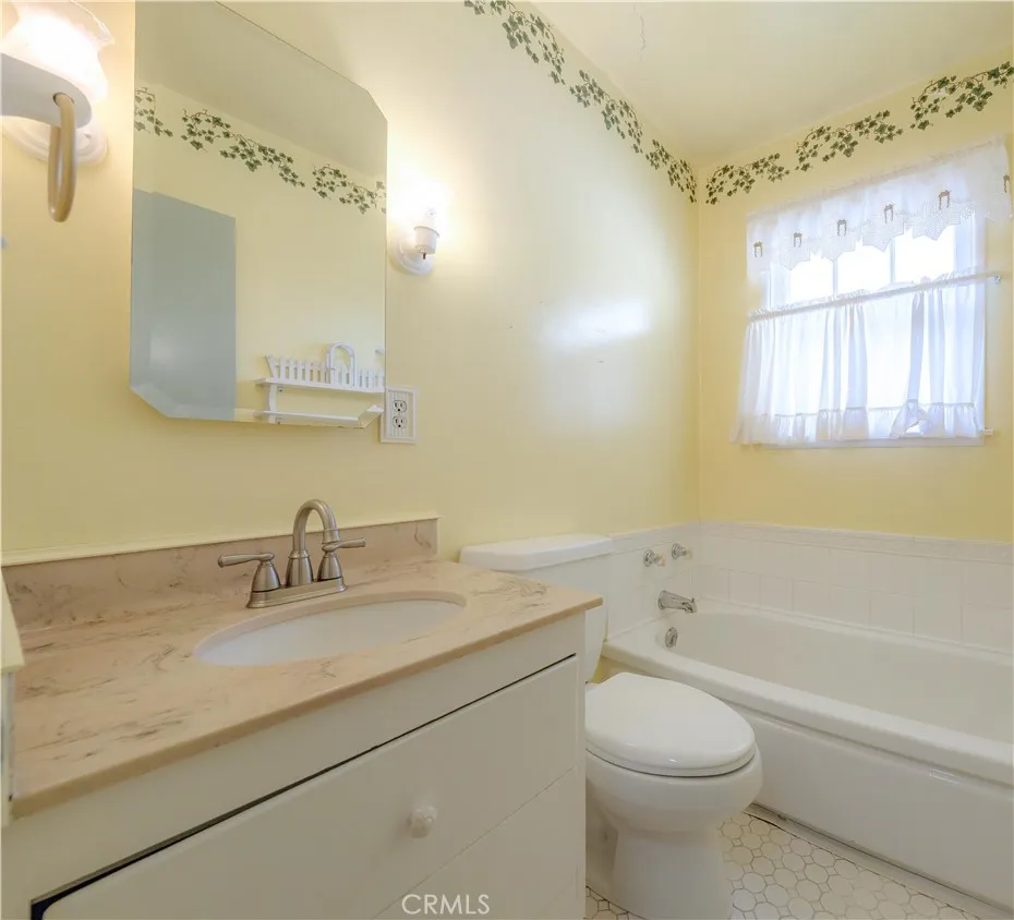 9881 Reading Avenue Garden Grove, CA 92844