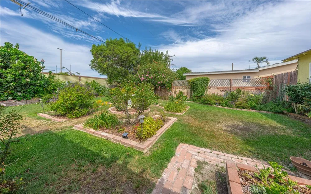 9881 Reading Avenue Garden Grove, CA 92844