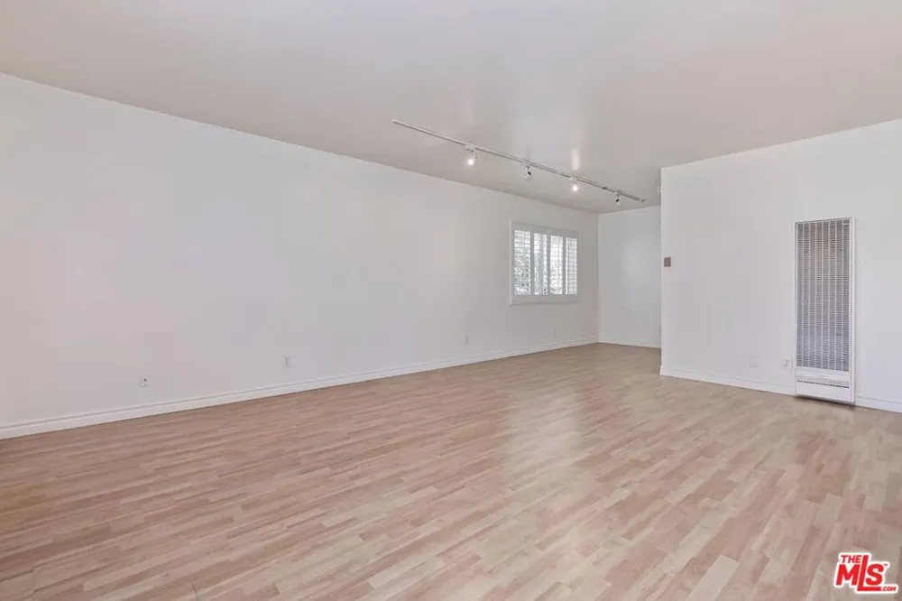 710 Pier Avenue #1 Santa Monica, CA 90405