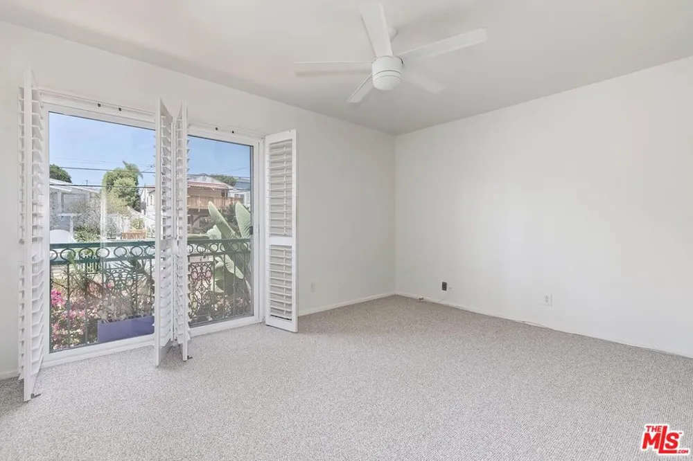 710 Pier Avenue #1 Santa Monica, CA 90405