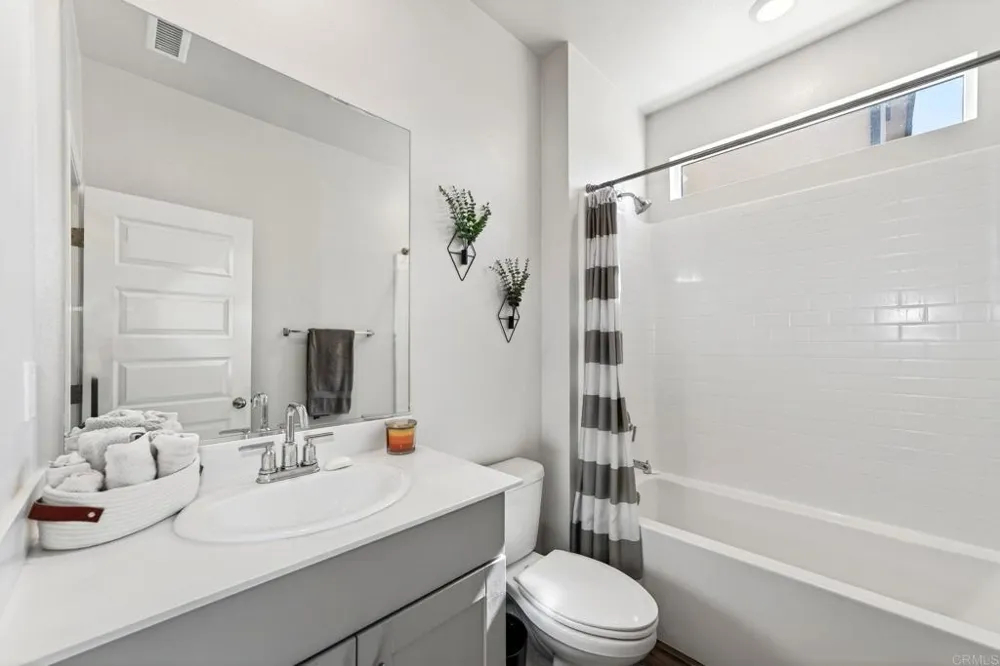 28252 Farm Creek Way Valley Center, CA 92082