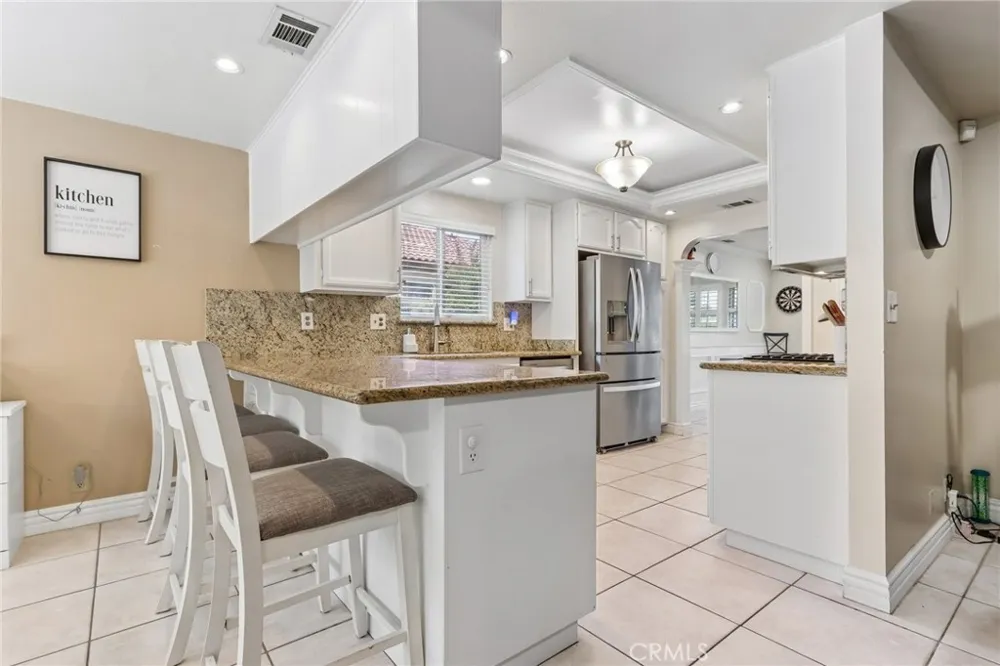 9228 Hawthorne Avenue Riverside, CA 92503