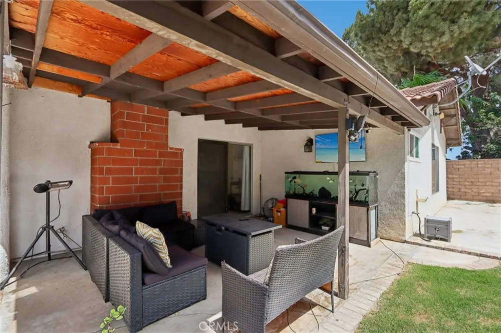 9228 Hawthorne Avenue Riverside, CA 92503