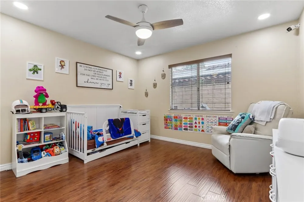 9228 Hawthorne Avenue Riverside, CA 92503