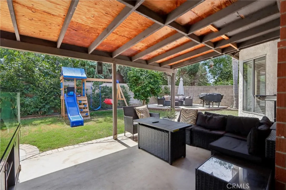 9228 Hawthorne Avenue Riverside, CA 92503