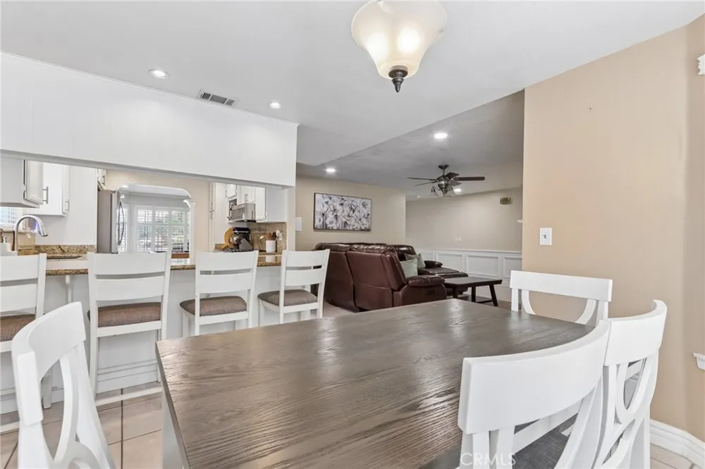 9228 Hawthorne Avenue Riverside, CA 92503