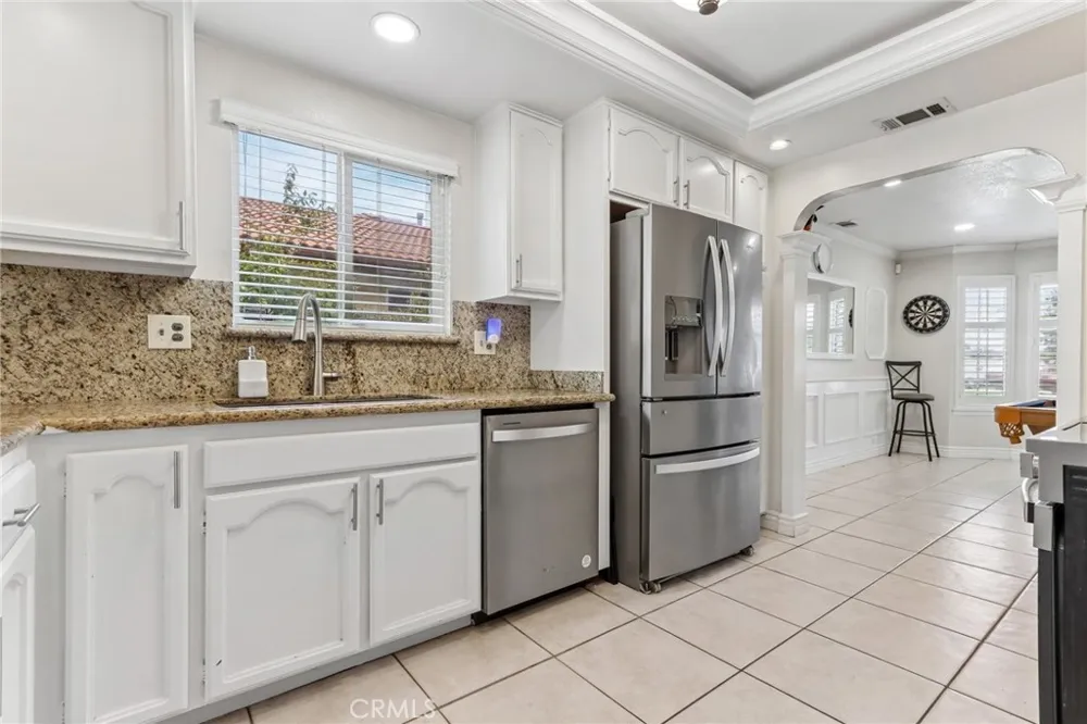 9228 Hawthorne Avenue Riverside, CA 92503