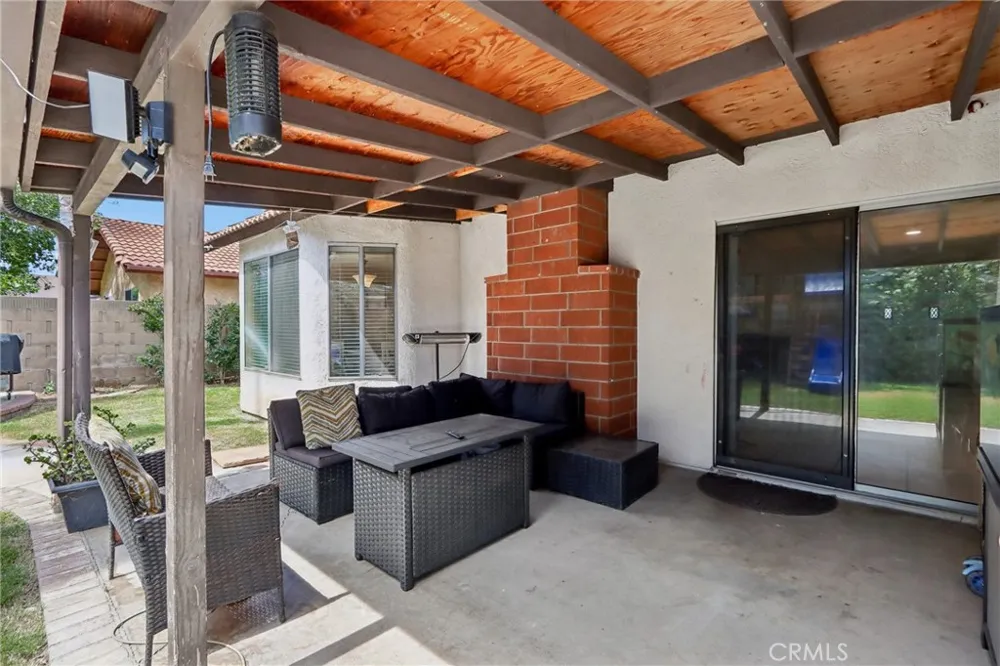 9228 Hawthorne Avenue Riverside, CA 92503
