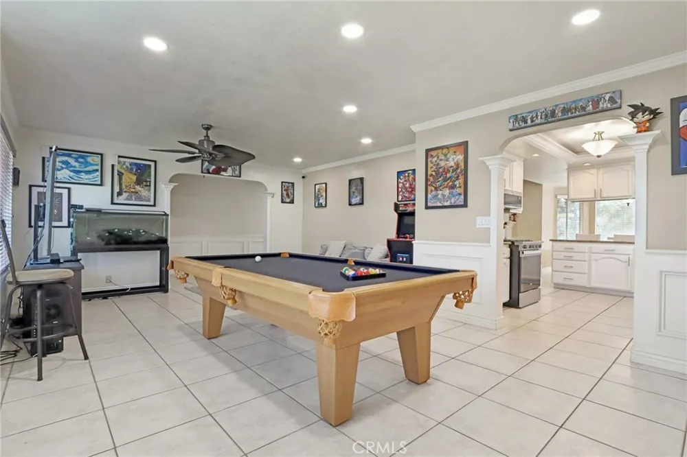 9228 Hawthorne Avenue Riverside, CA 92503