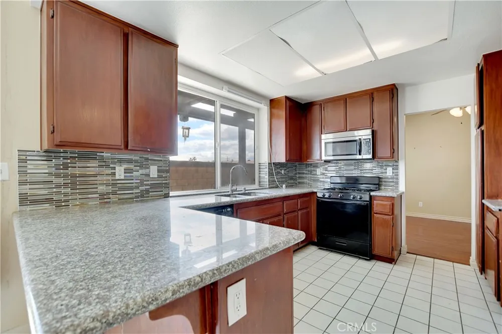 14527 Pony Trail Road Victorville, CA 92392
