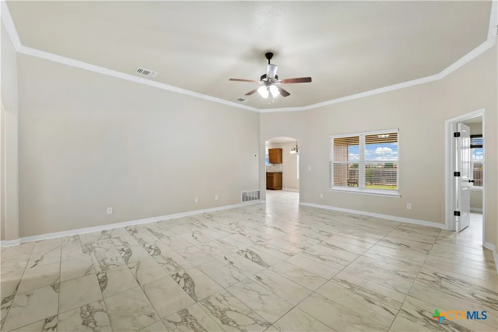 6005 Cactus Flower Lane Killeen, TX 76549